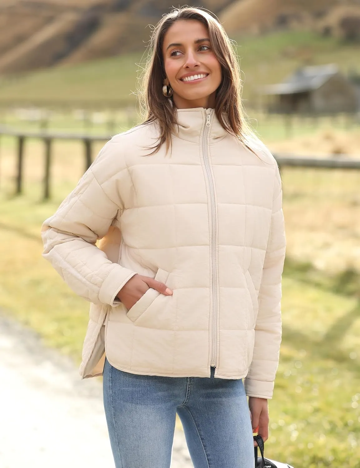Huaqiao Womens Quilted Puffer Jackets Lightweight Zip up Short Winter Coat with Pockets