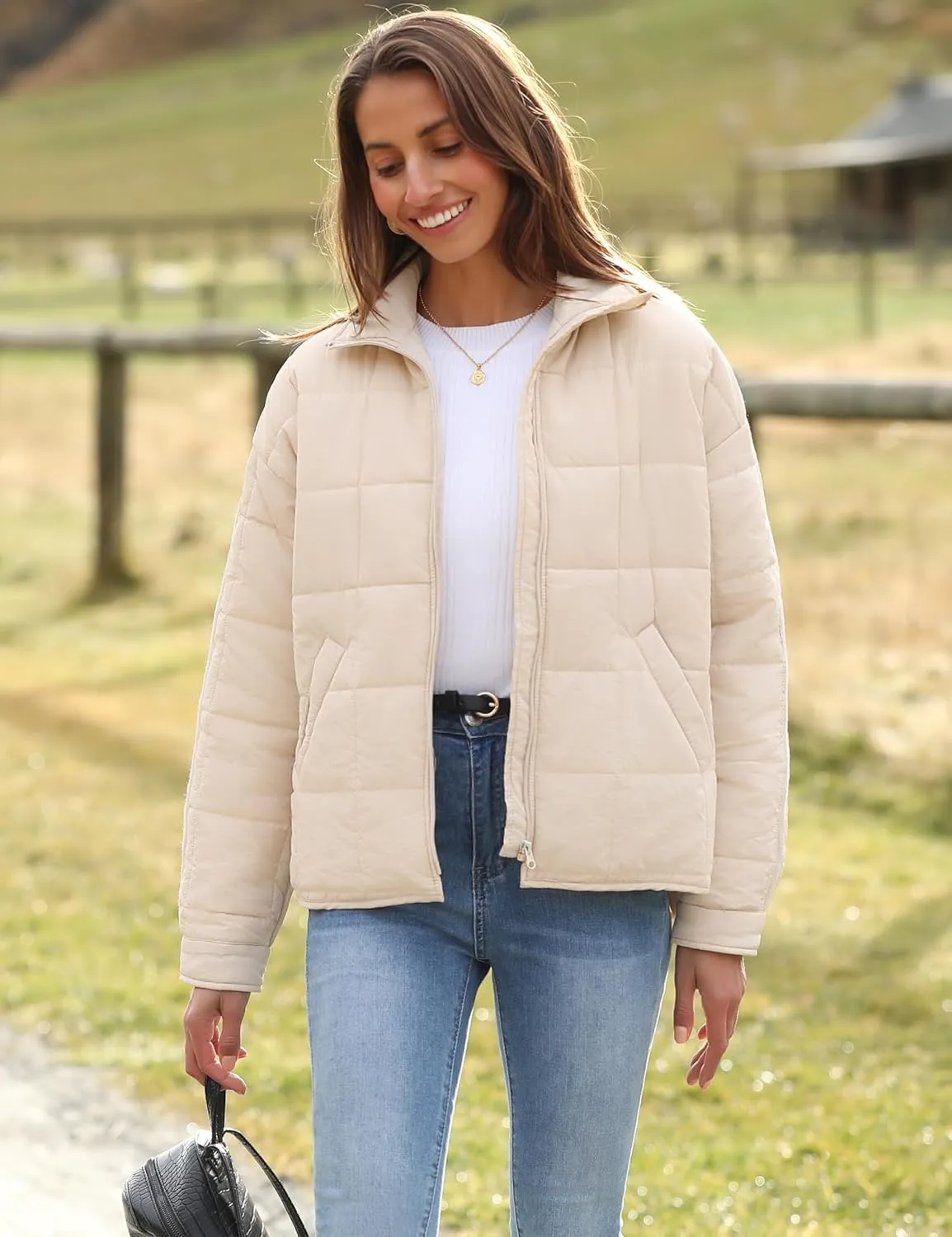 Huaqiao Womens Quilted Puffer Jackets Lightweight Zip up Short Winter Coat with Pockets